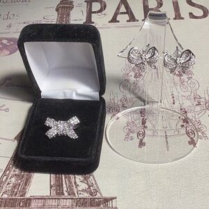 NEWT SPARKLING BOW DESING STUD EARRINGS AND RING